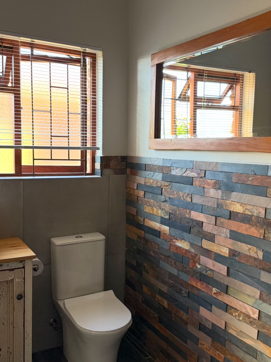 4 Bedroom Property for Sale in Fraaiuitsig Western Cape